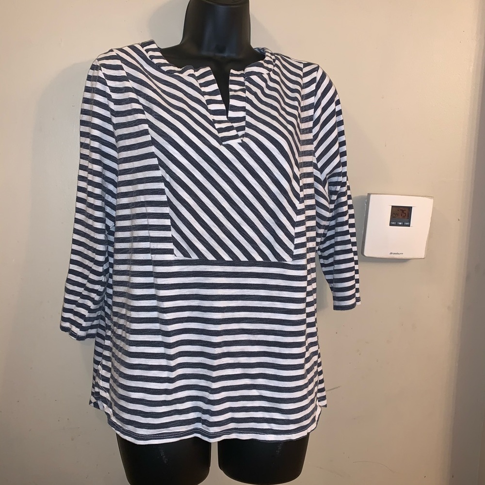 Blue striped shirt with 3/4 sleeve